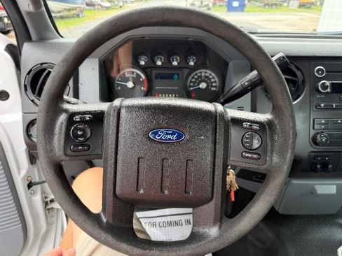 Used 2016 Ford F250 XL w/ Power Equipment Group image 18