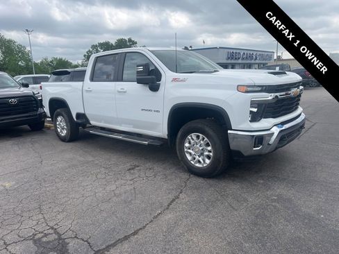 Used 2025 Chevrolet Silverado 2500 LT AWD/4WD image 1