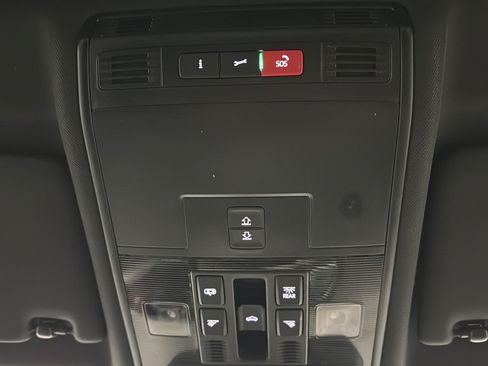 Used 2022 Volkswagen Tiguan SE R-Line AWD/4WD image 40