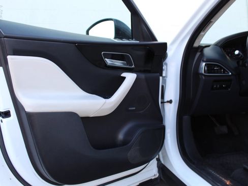 Used 2020 Jaguar F-PACE Prestige AWD/4WD image 14