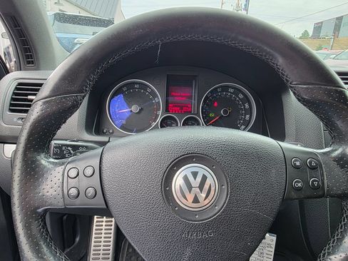 Used 2007 Volkswagen Golf 2-Door FWD image 11
