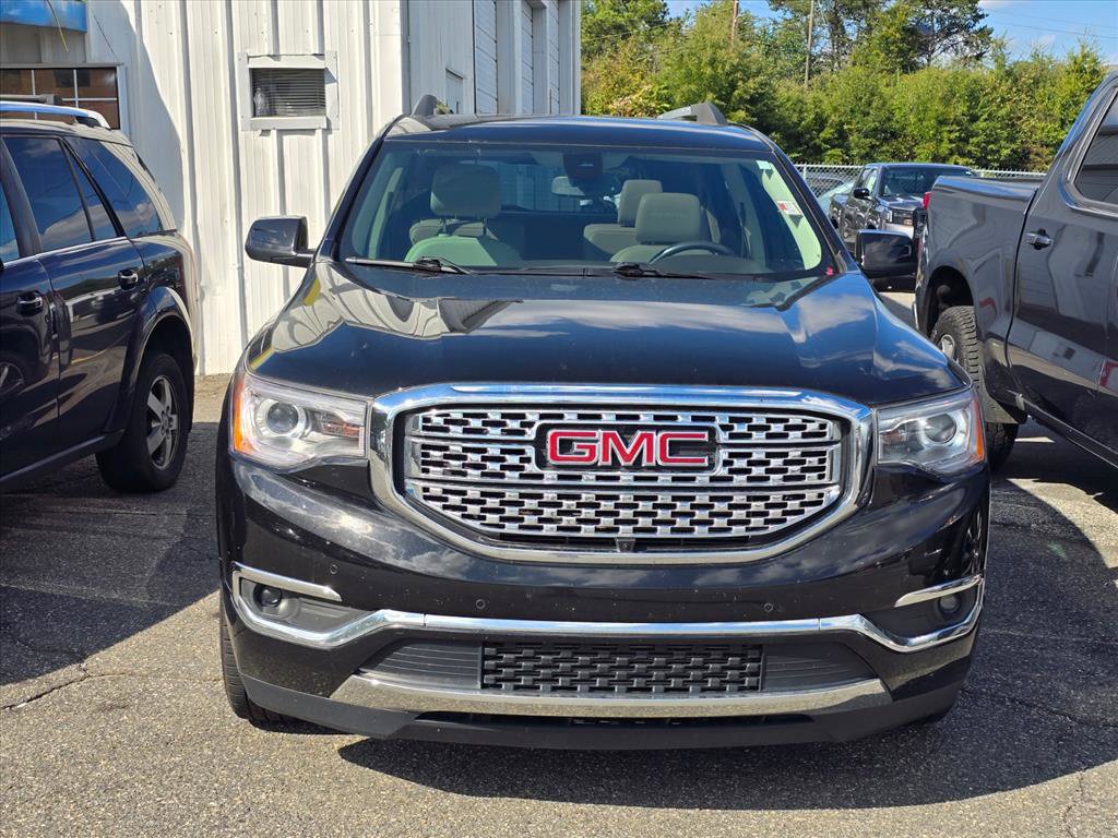 Used 2019 GMC Acadia Denali w/ Technology Package FWD image 9