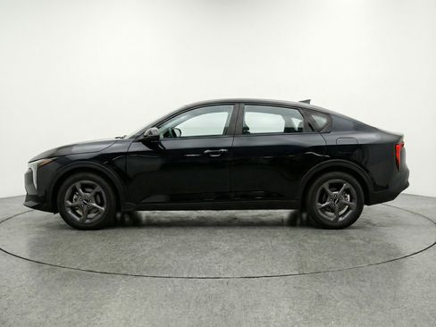 Used 2025 Kia K4 LXS image 5