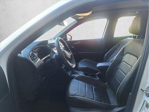 Used 2024 Volkswagen Tiguan SEL R-Line image 10