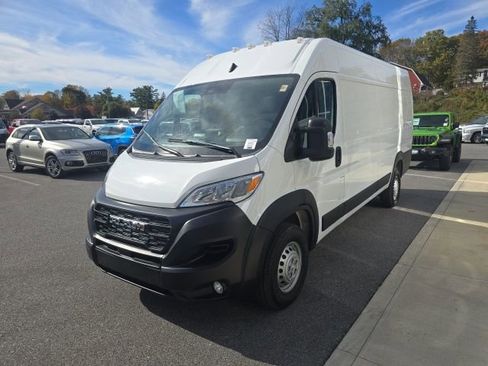 Used 2025 RAM ProMaster 3500 w/ Convenience Group image 3