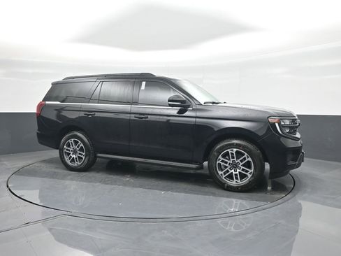 New 2025 Ford Expedition Active image 11