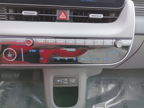 New 2026 Hyundai Ioniq 5 Limited image 27