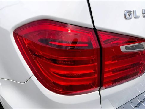 Used 2014 Mercedes-Benz GL 550 4MATIC image 29
