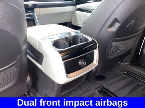 Used 2023 Kia Carnival EX FWD image 13