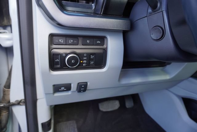 Used 2024 Ford F350 Limited w/ FX4 Off-Road Package AWD/4WD image 30