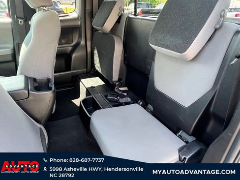 Used 2022 Toyota Tacoma SR AWD/4WD image 22