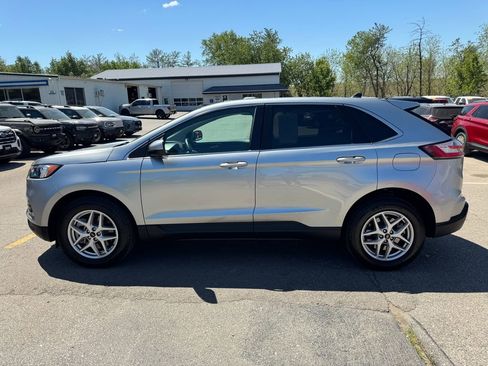 Used 2024 Ford Edge SEL w/ Convenience Package AWD/4WD image 9