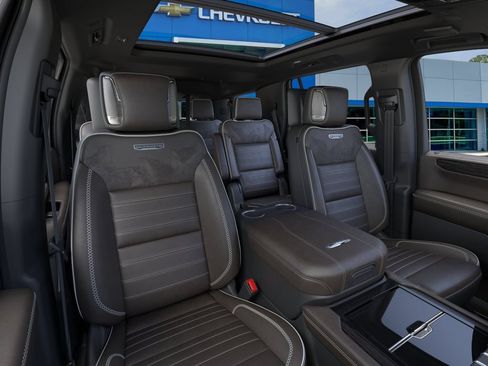 New 2026 GMC Yukon Denali Ultimate AWD/4WD image 16