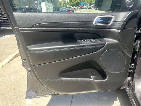 Used 2021 Jeep Grand Cherokee Laredo X AWD/4WD image 11