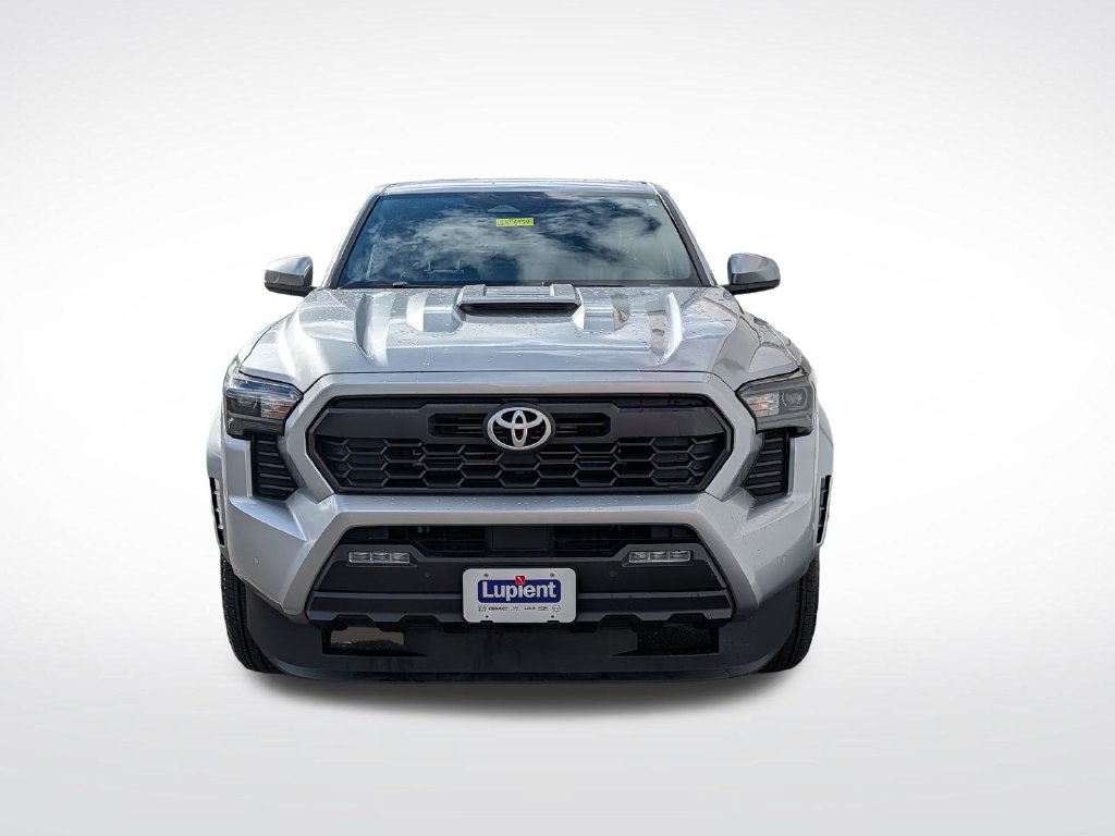 Used 2024 Toyota Tacoma TRD Sport w/ TRD Sport Upgrade Package AWD/4WD image 12
