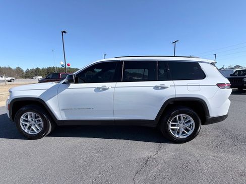 Used 2025 Jeep Grand Cherokee L Laredo w/ Luxury Tech Group I image 5