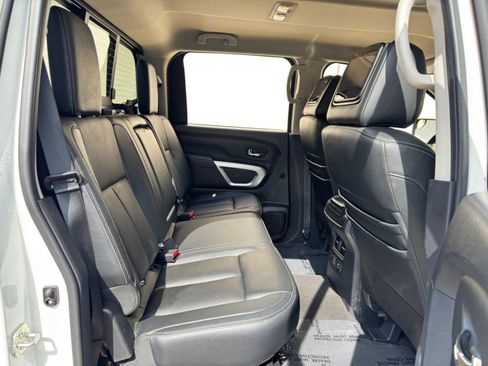 Used 2020 Nissan Titan SL w/ Protection Package 1 AWD/4WD image 39