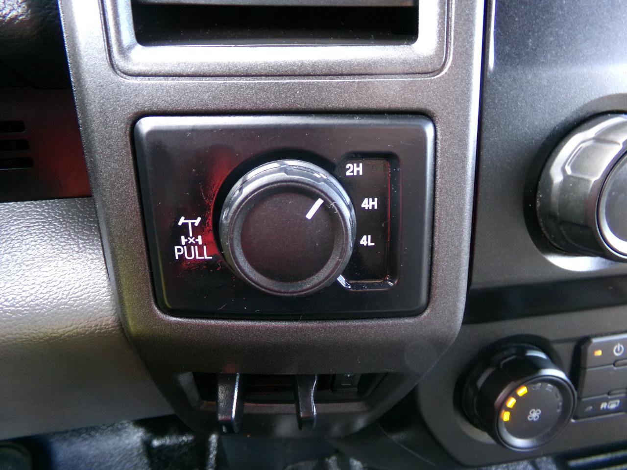 Used 2022 Ford F250 XL w/ Power Equipment Group AWD/4WD image 20