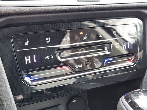 New 2026 Volkswagen Taos SEL AWD/4WD image 14
