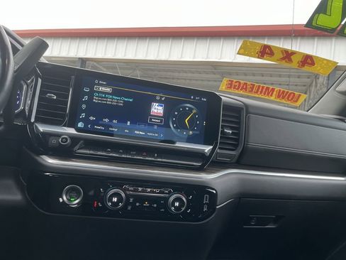 Used 2022 Chevrolet Silverado 1500 LT image 14