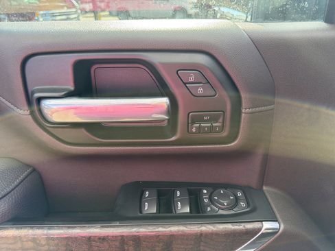 Used 2022 GMC Sierra 2500 Denali w/ Technology Package AWD/4WD image 13