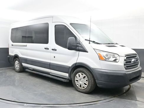 Used 2016 Ford Transit 350 XLT image 2