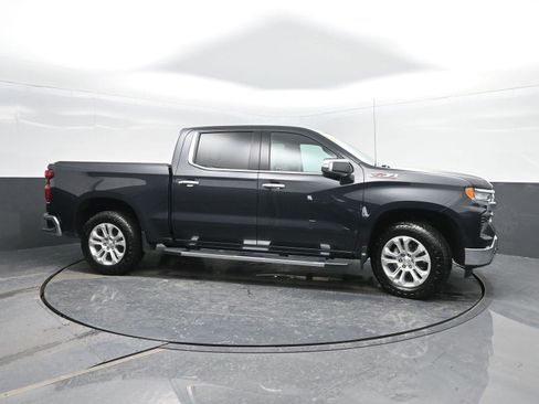 Used 2023 Chevrolet Silverado 1500 LTZ image 3