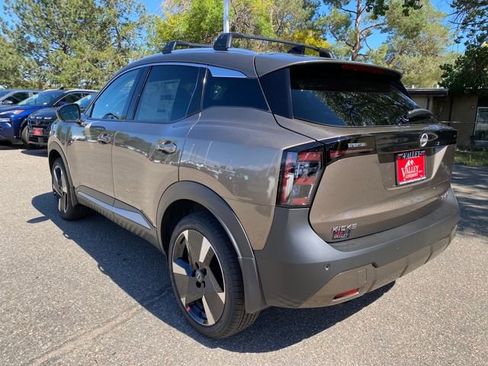 New 2026 Nissan Kicks SR w/ Cold Weather Package image 3