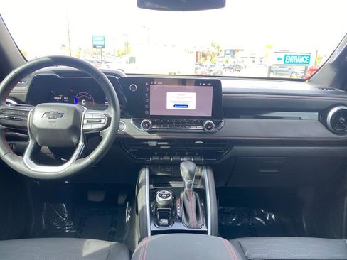 Used 2025 Chevrolet Colorado Z71 w/ Z71 Convenience Package 2 AWD/4WD image 12