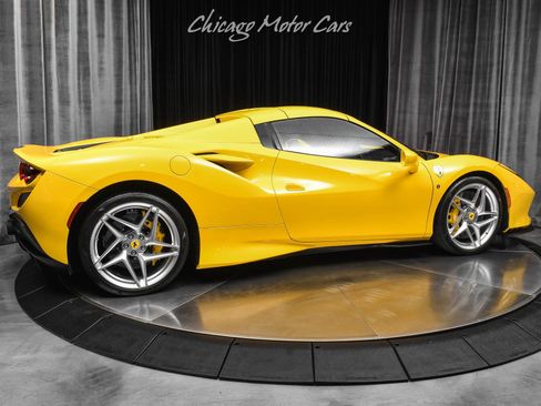 Used 2023 Ferrari F8 Tributo RWD image 44