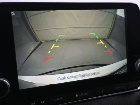 Used 2023 Nissan Sentra SR w/ Midnight Edition Package FWD image 19