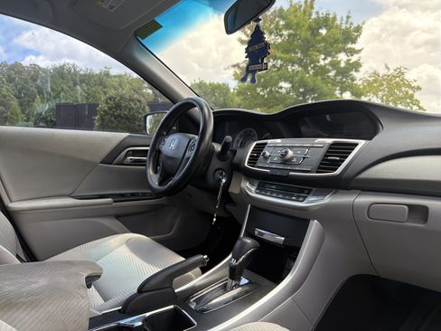 Used 2014 Honda Accord LX image 6