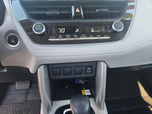 Certified 2023 Toyota Corolla Cross LE image 17