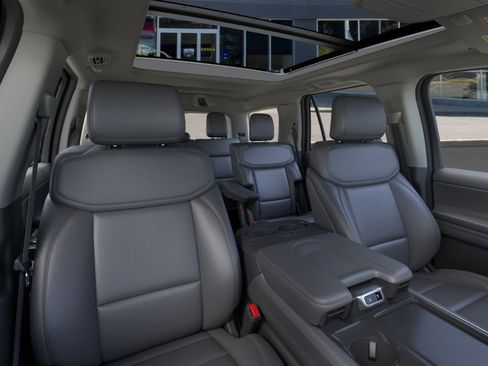 New 2025 Ford Expedition Active AWD/4WD image 10