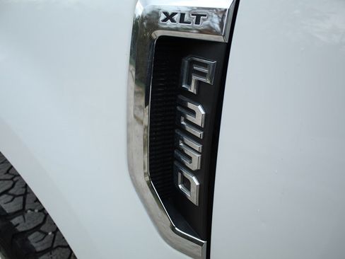 Used 2022 Ford F250 XLT image 9