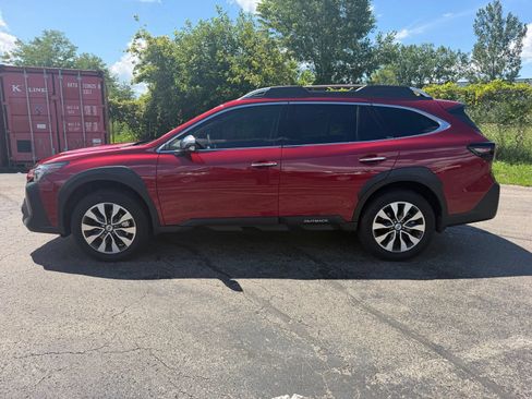Used 2025 Subaru Outback Touring AWD/4WD image 9