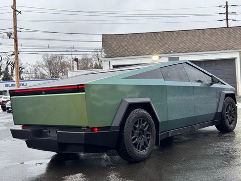 Used 2024 Tesla Cybertruck AWD Crew Cab image 6