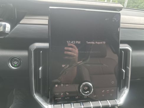 New 2026 GMC Acadia Elevation w/ Elevation Premium Package image 16