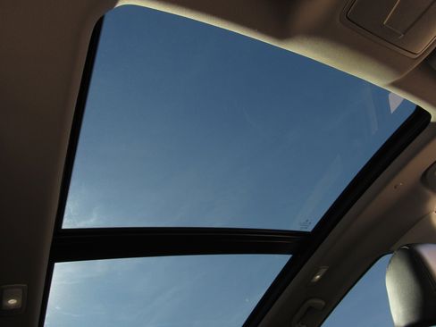 Used 2023 Acura RDX FWD image 7