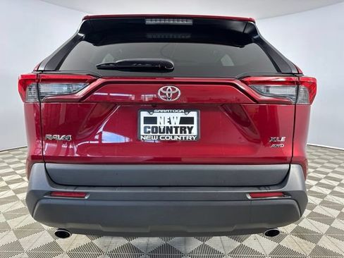 Certified 2022 Toyota RAV4 XLE w/ Convenience Package AWD/4WD image 11