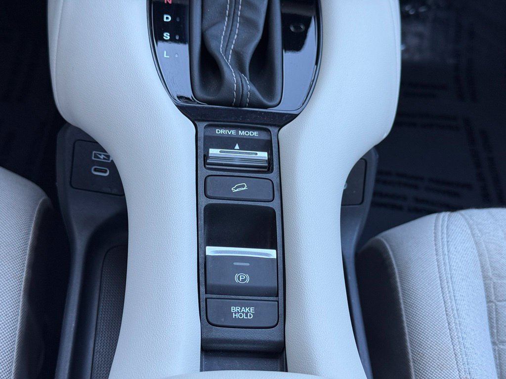 Used 2025 Honda HR-V LX image 21