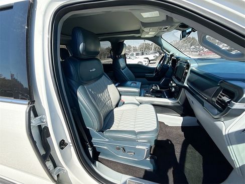 Used 2023 Ford F150 Limited image 32