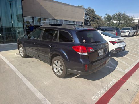 Used 2013 Subaru Outback 2.5i Limited AWD/4WD image 8