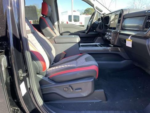 New 2025 Ford F250 Lariat w/ Lariat Ultimate Package AWD/4WD image 32