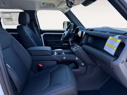 New 2026 Land Rover Defender 110 X-Dynamic SE AWD/4WD image 15