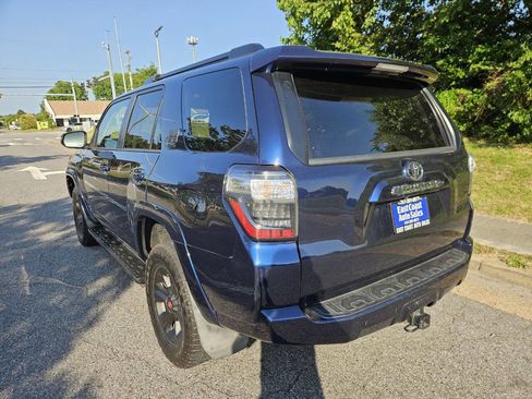 Used 2016 Toyota 4Runner SR5 AWD/4WD image 4