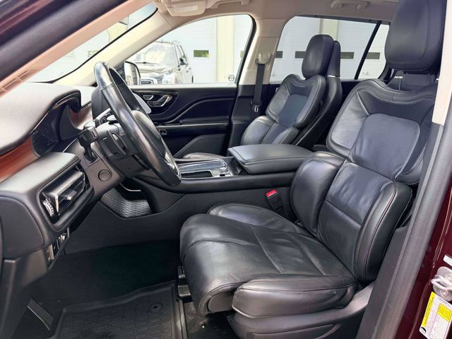 Used 2023 Lincoln Aviator Grand Touring w/ Equipment Group 301A AWD/4WD image 17