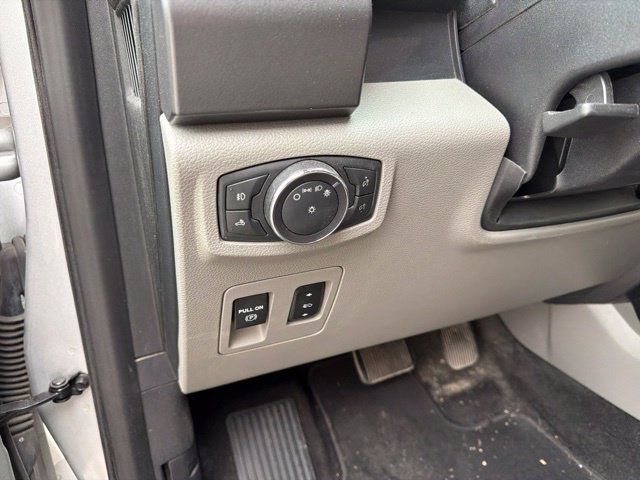 Used 2019 Ford F150 XLT w/ Equipment Group 302A Luxury AWD/4WD image 21