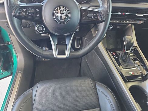 Used 2024 Alfa Romeo Tonale Veloce AWD/4WD image 11