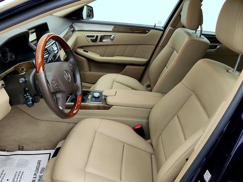 Used 2010 Mercedes-Benz E 350 4MATIC Sedan image 12